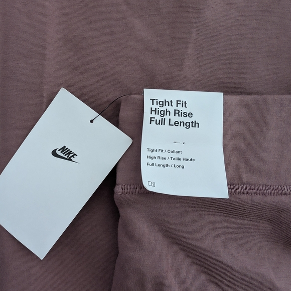 Nike Air Women’s High Waisted Flared Leggings In Smokey Mauve NWT - Picture 7 of 11